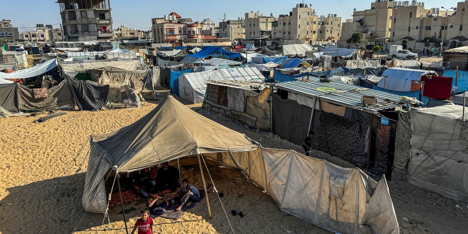 Israel anuncia pausas diárias na atividade militar para ajuda em Gaza