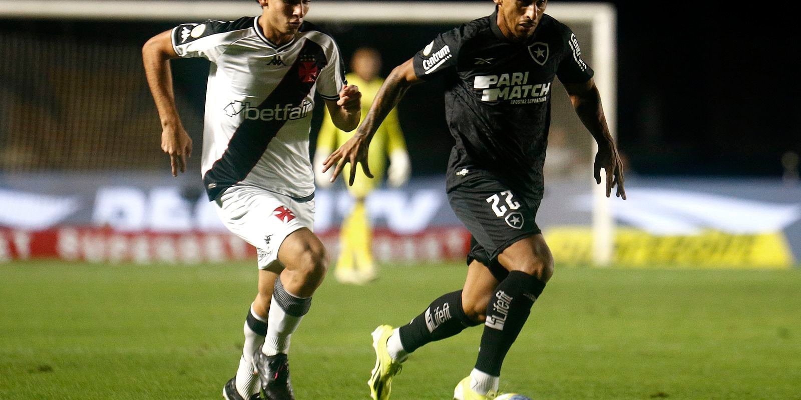 Vasco arranca empate com o Botafogo em São Januário