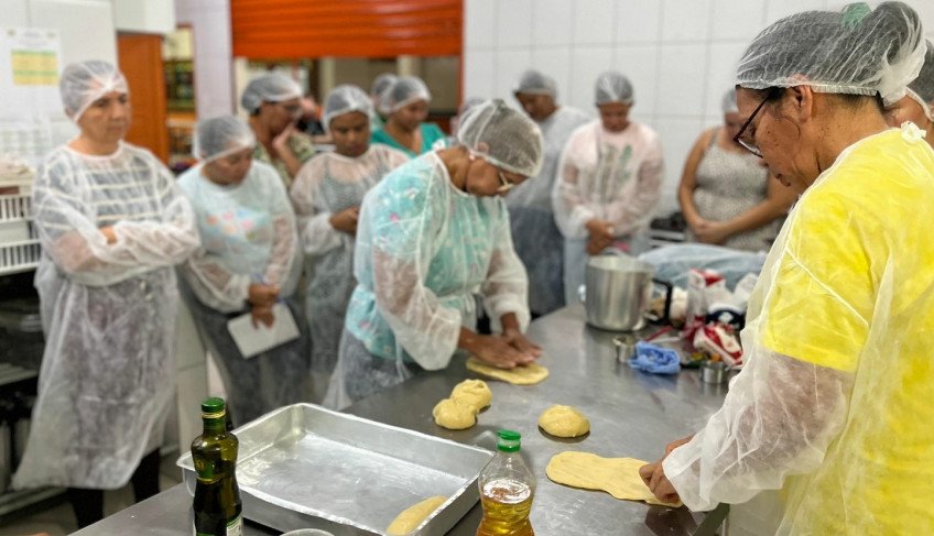 Caravana do Empreendedorismo percorre três municípios com ações de beleza e culinária gratuitas | ASN Amazonas