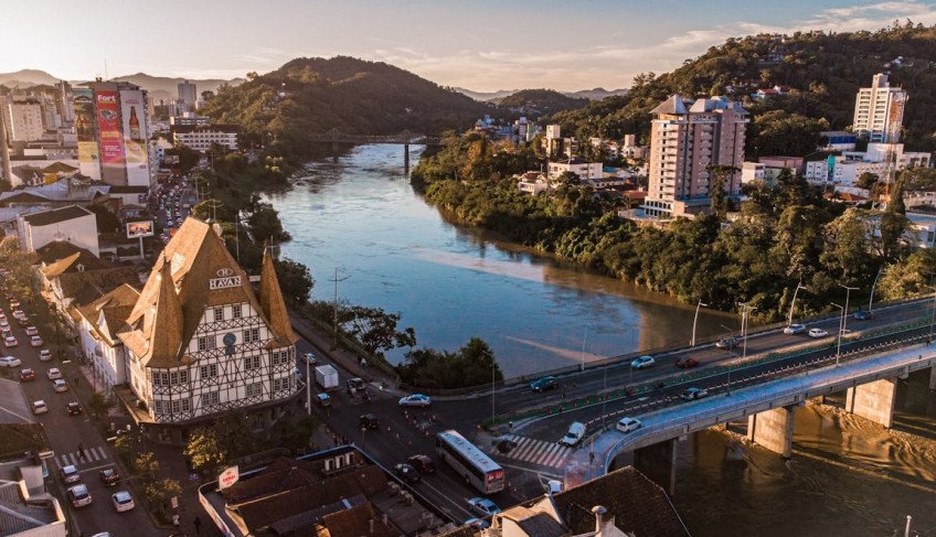 Novos negócios crescem 21% no primeiro semestre de 2024 em Blumenau | ASN Santa Catarina