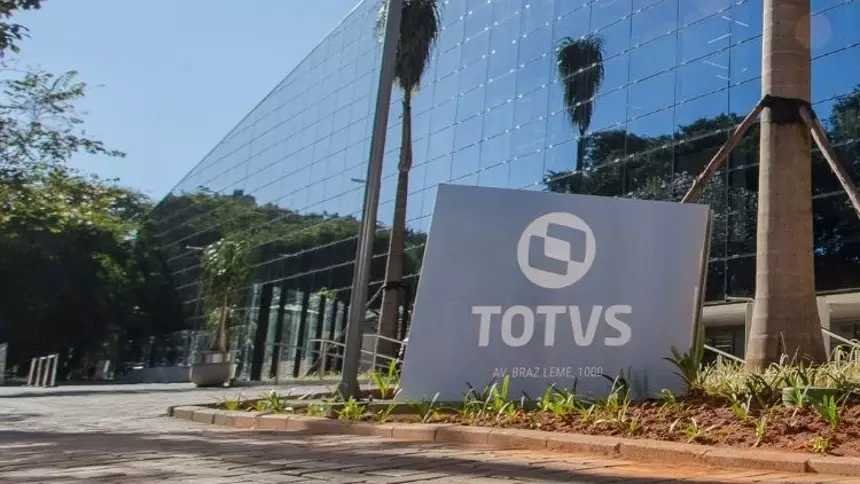 Totvs tem “história única” e potencial em novas áreas, mas com desafios de execução, diz Goldman
